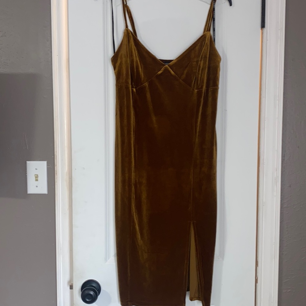 Women’s velvet green forever21 dress